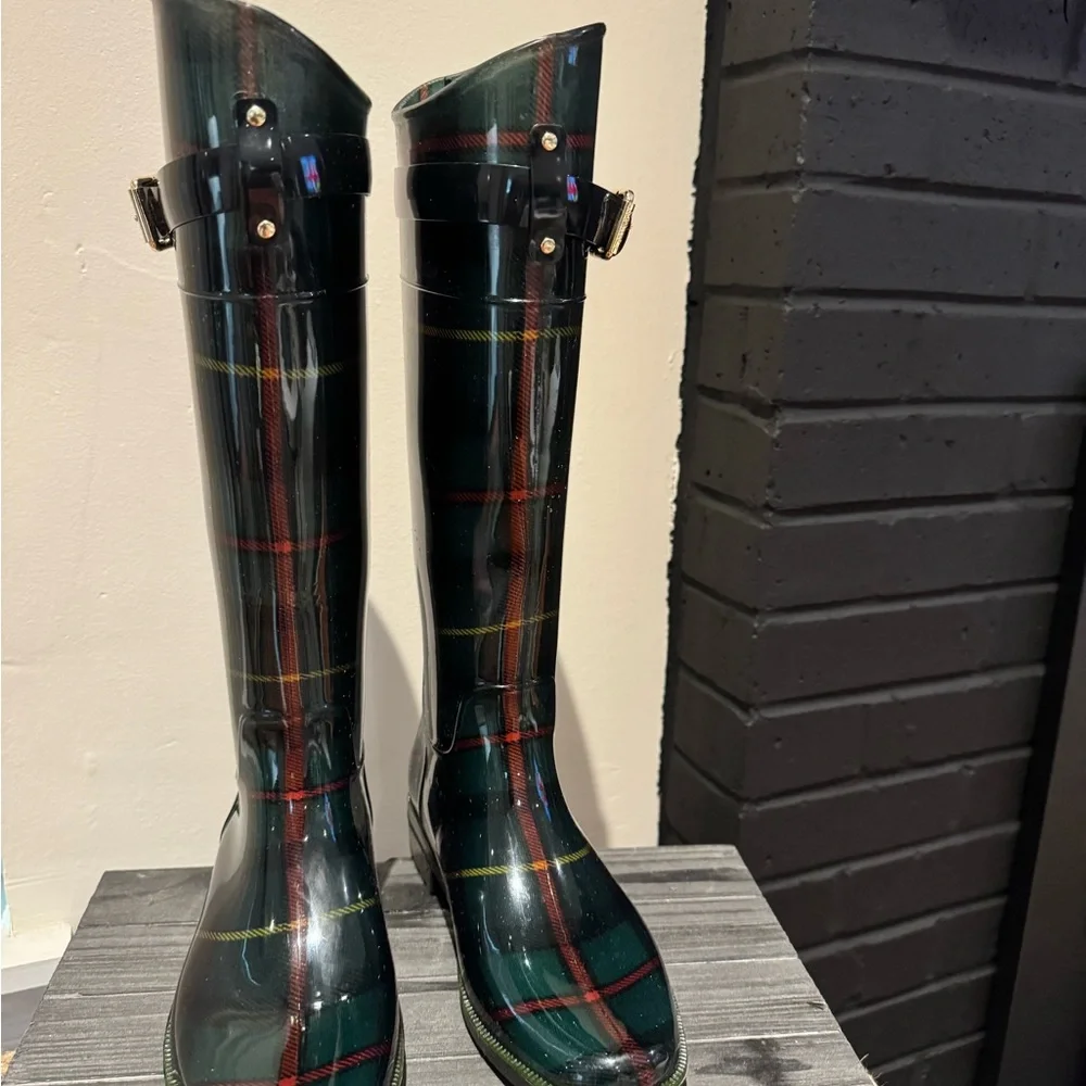Ralph Lauren Green Plaid Rain Boots - Picture 2 of 11